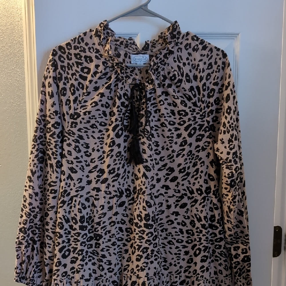 NEVER WORN!! Mud Pie Animal Print Ruffle Blouse
